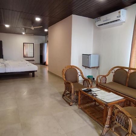 Kay'S Riverview Resort Baga Exterior photo