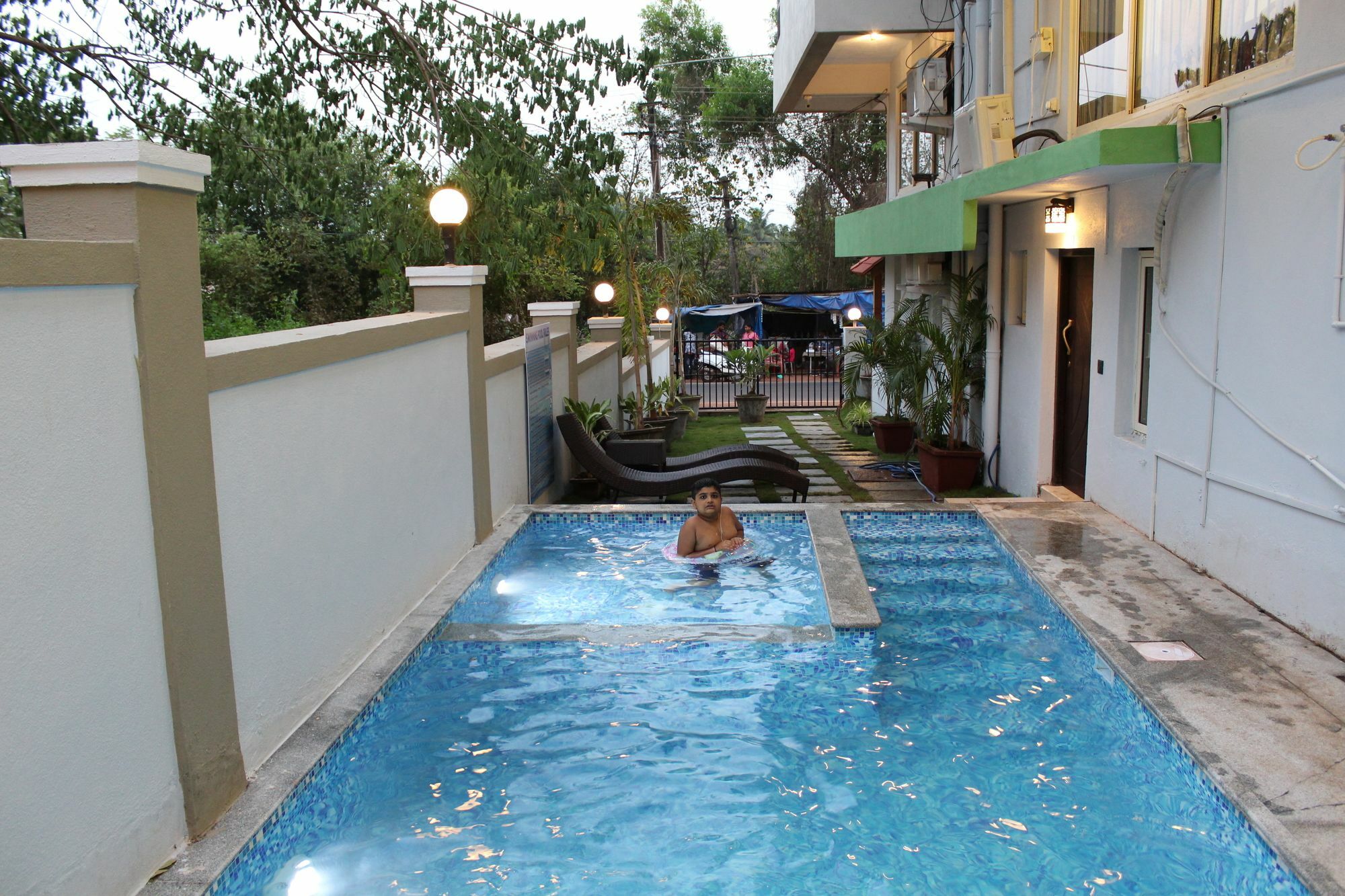 Kay'S Riverview Resort Baga Exterior photo